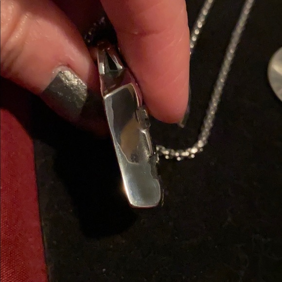 - Limited! Just In! HD Mens Necklace - Picture 5 of 6